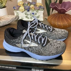 BROOKS WOMENS LAUNCH 6 RUNNING SHOES SZ 9.5